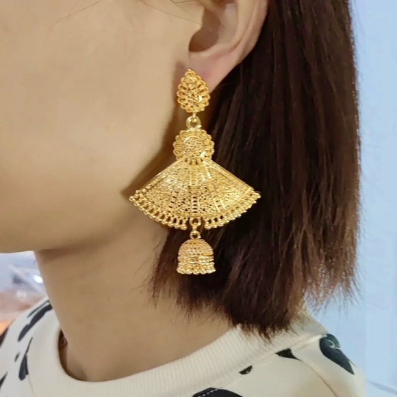 New- Statement Earrings, Gold Earrings, Africa Jewelry, Wedding Golf Earrings - Picture 1 of 8